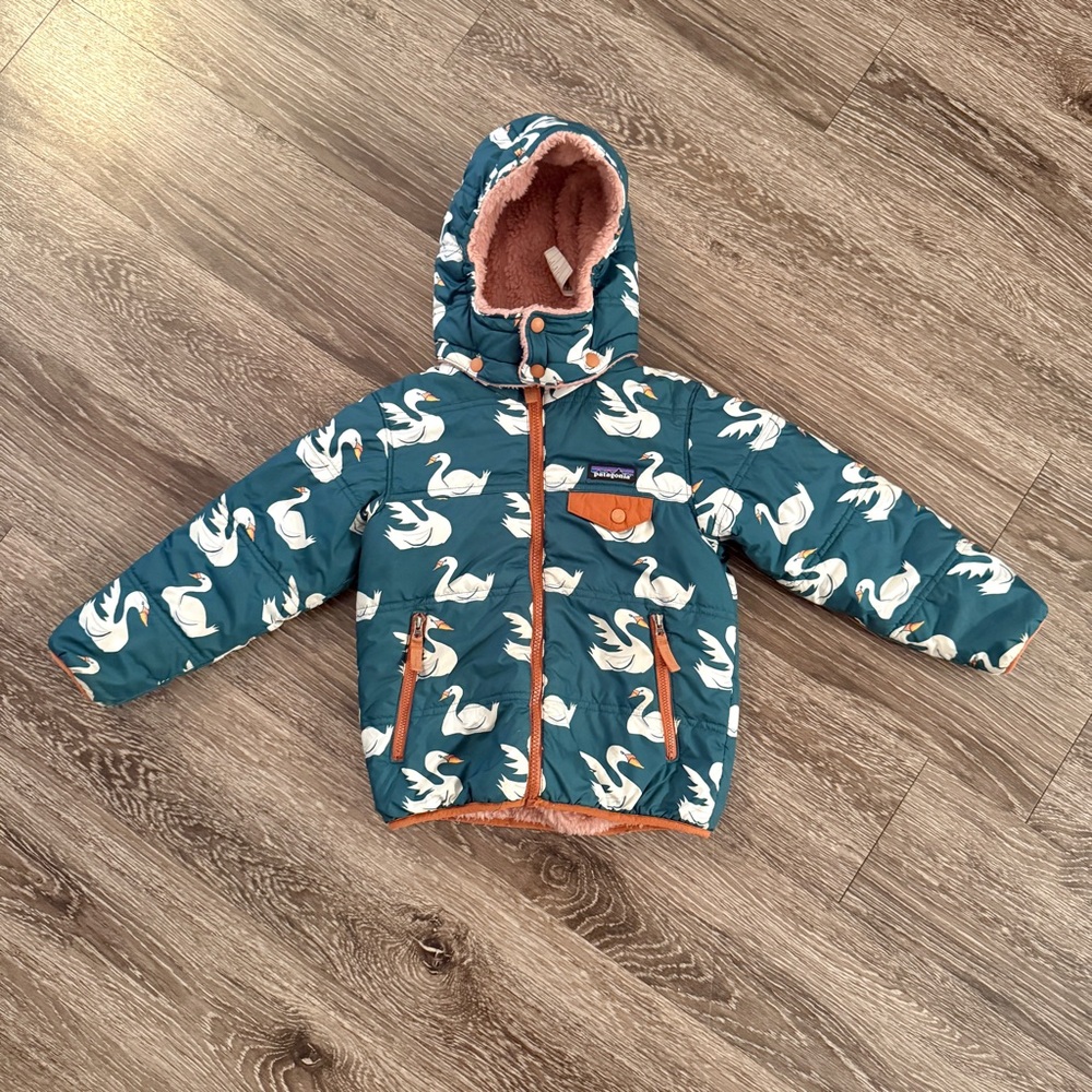 Patagonia Teal Swan Print Hooded Kids Jacket with Rust Trim